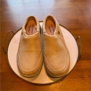Skechers X Martha Stewart Women's Beige Slip-On Slippers